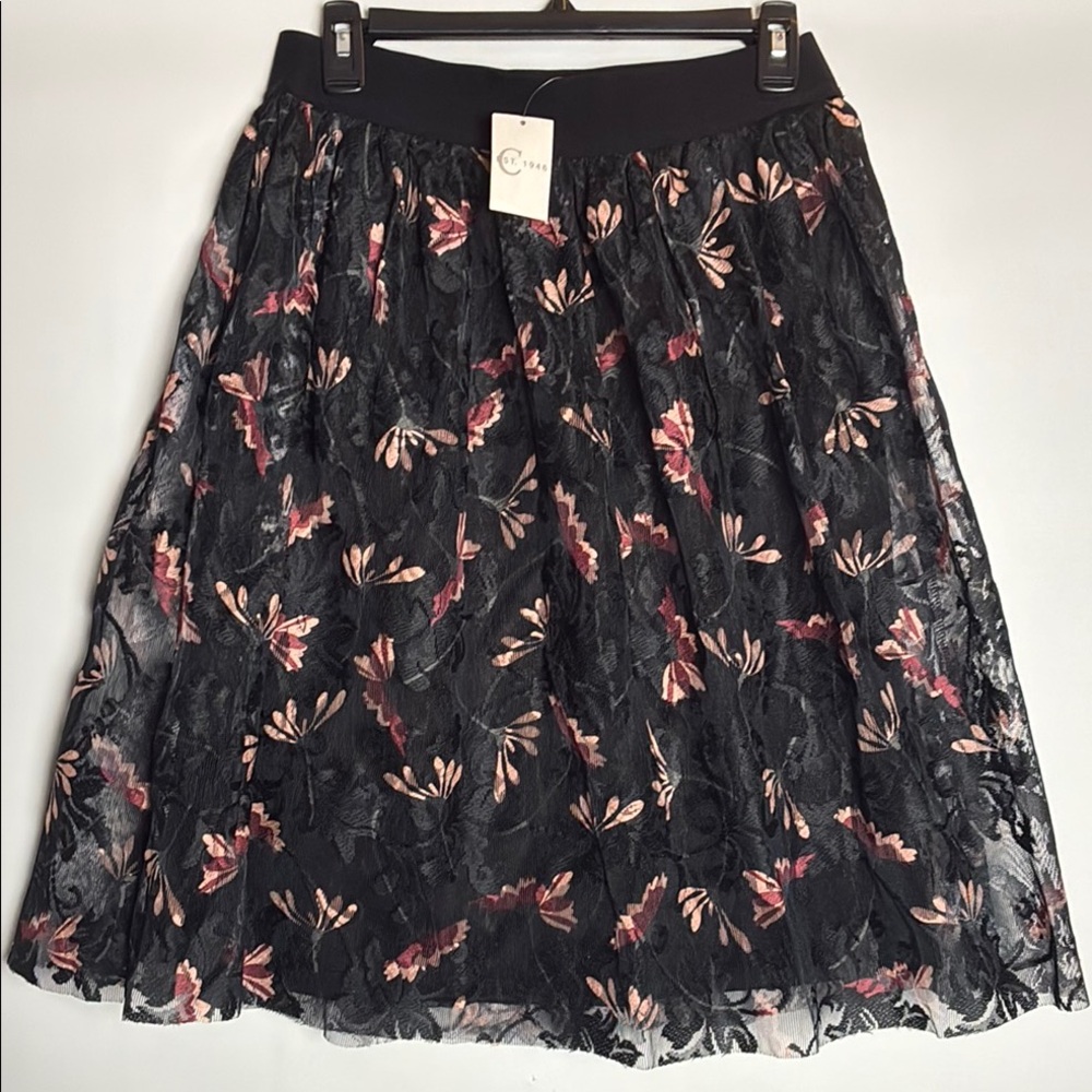 Established 1946 Chic A-Line Lace Skirt with Floral Design